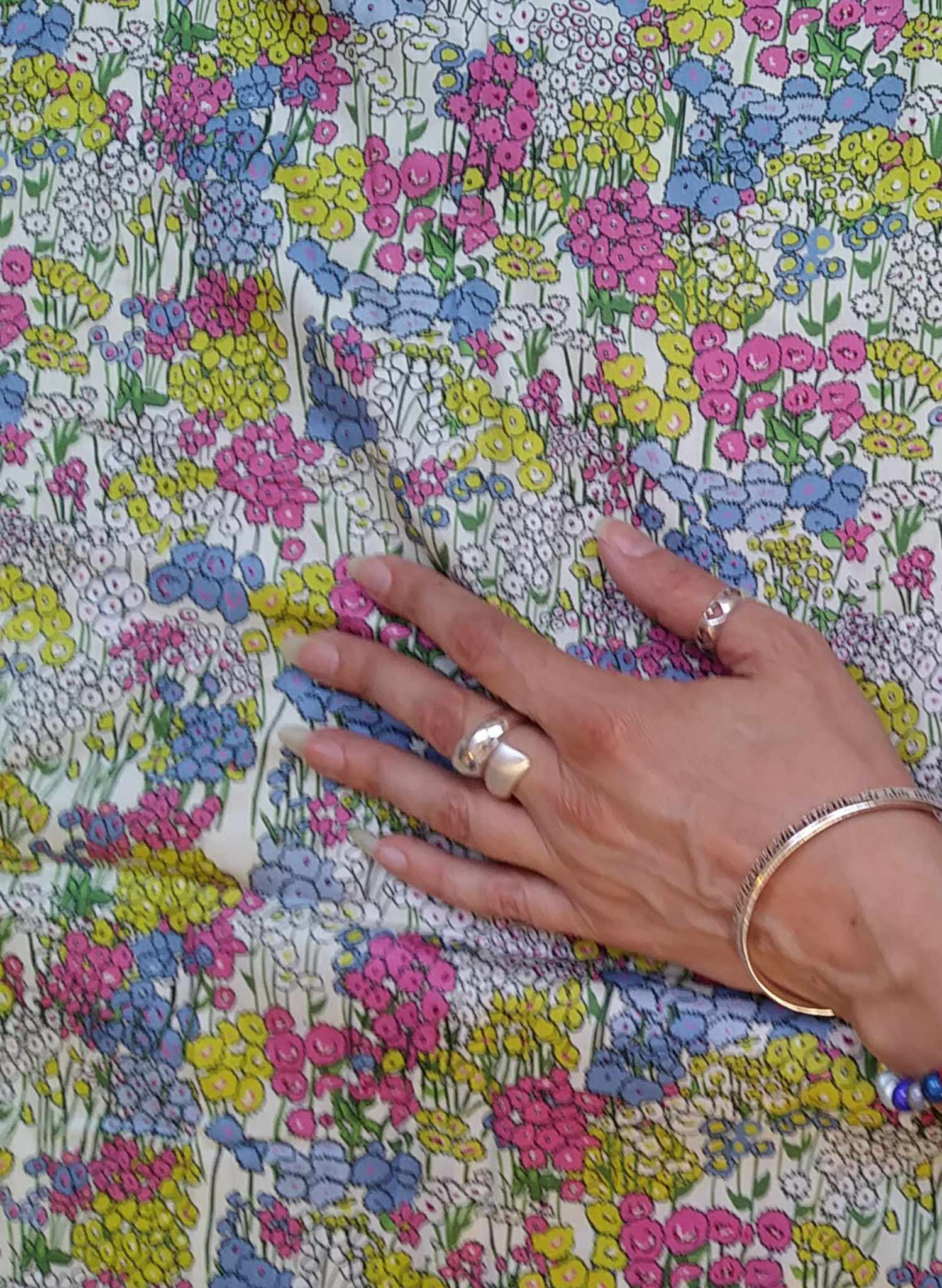 Cream Flower Garden - Cotton Sateen - Fabric