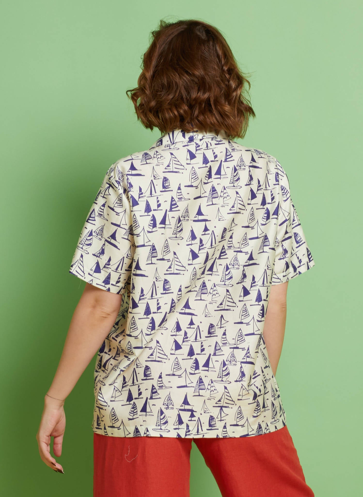 Short-Sleeved Ivory Sailboats TENCEL™ Shirt | Made in UK