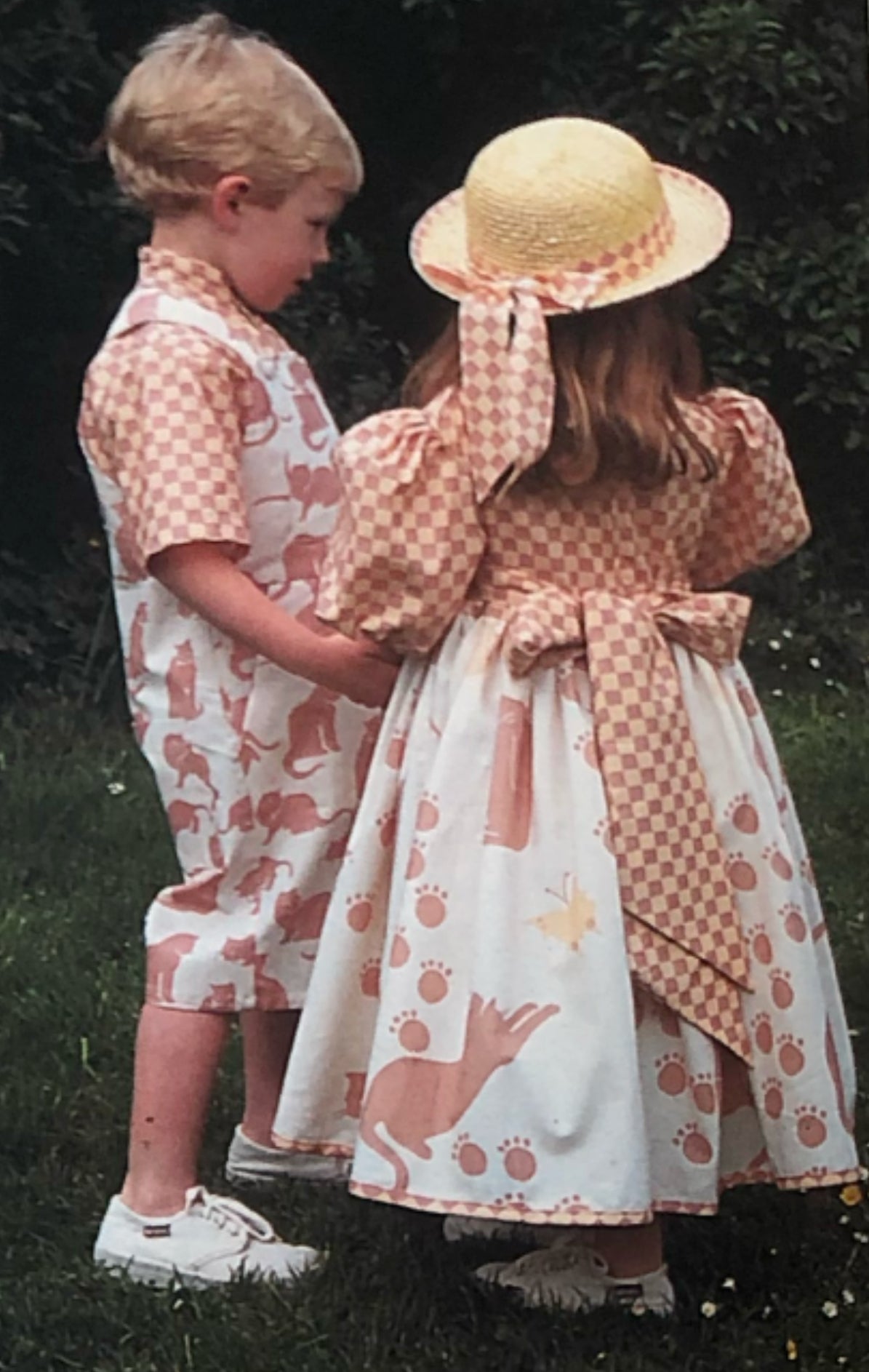 Ecru Large Cat Print Fabric - Cotton