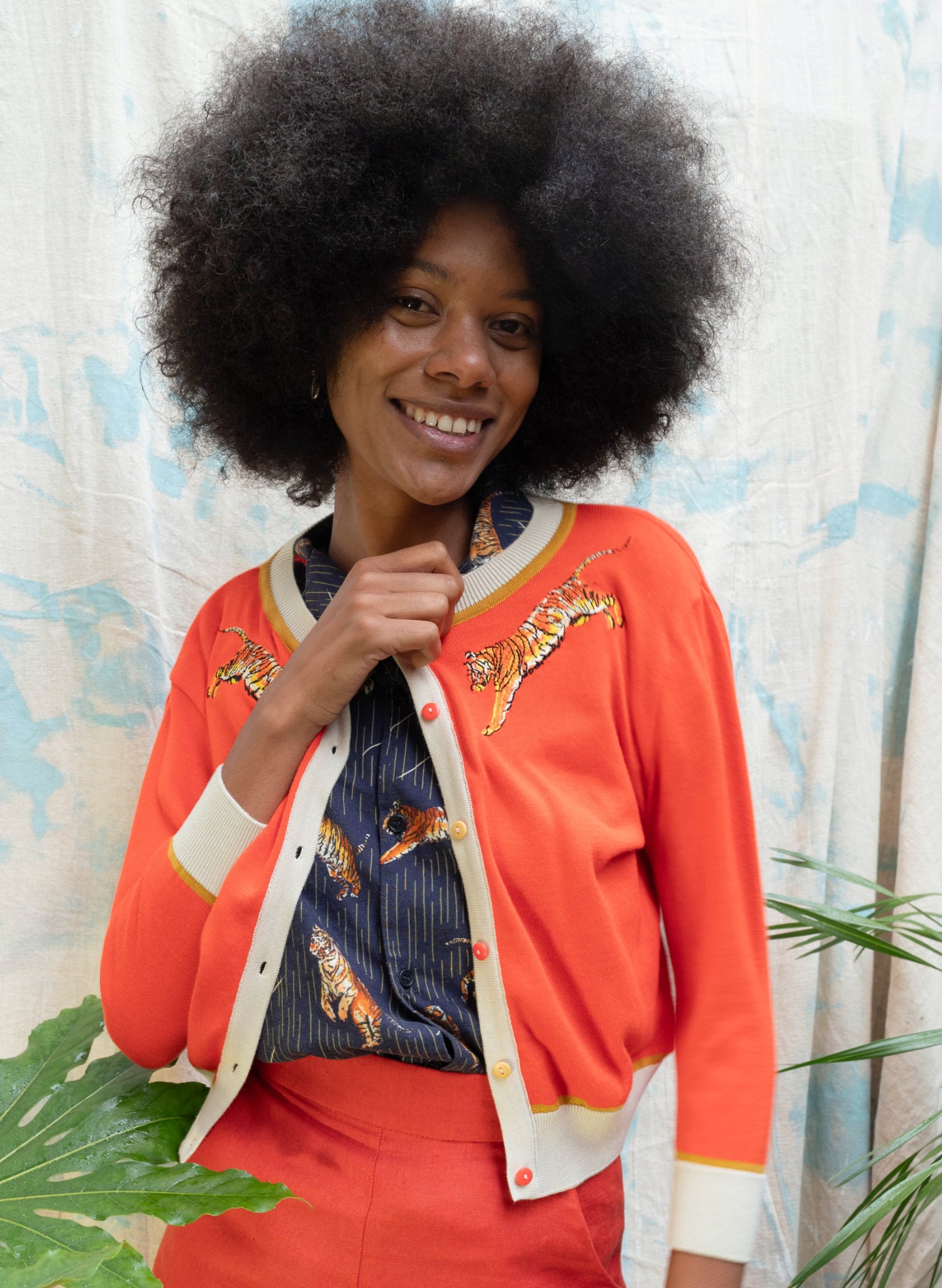 Vera Cardigan - Coral Leaping Tigers