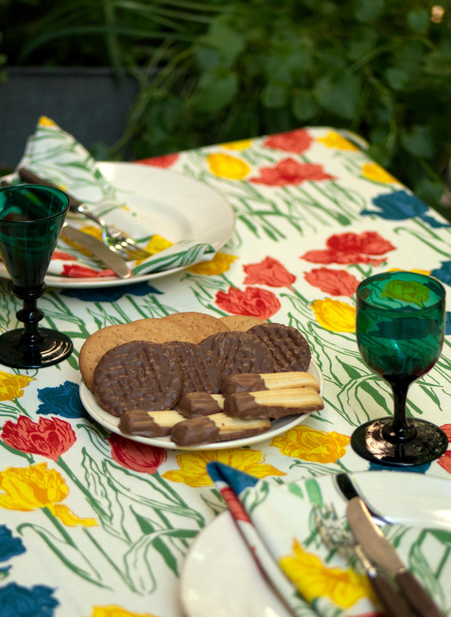 Table Cloth - Ivory Tulips