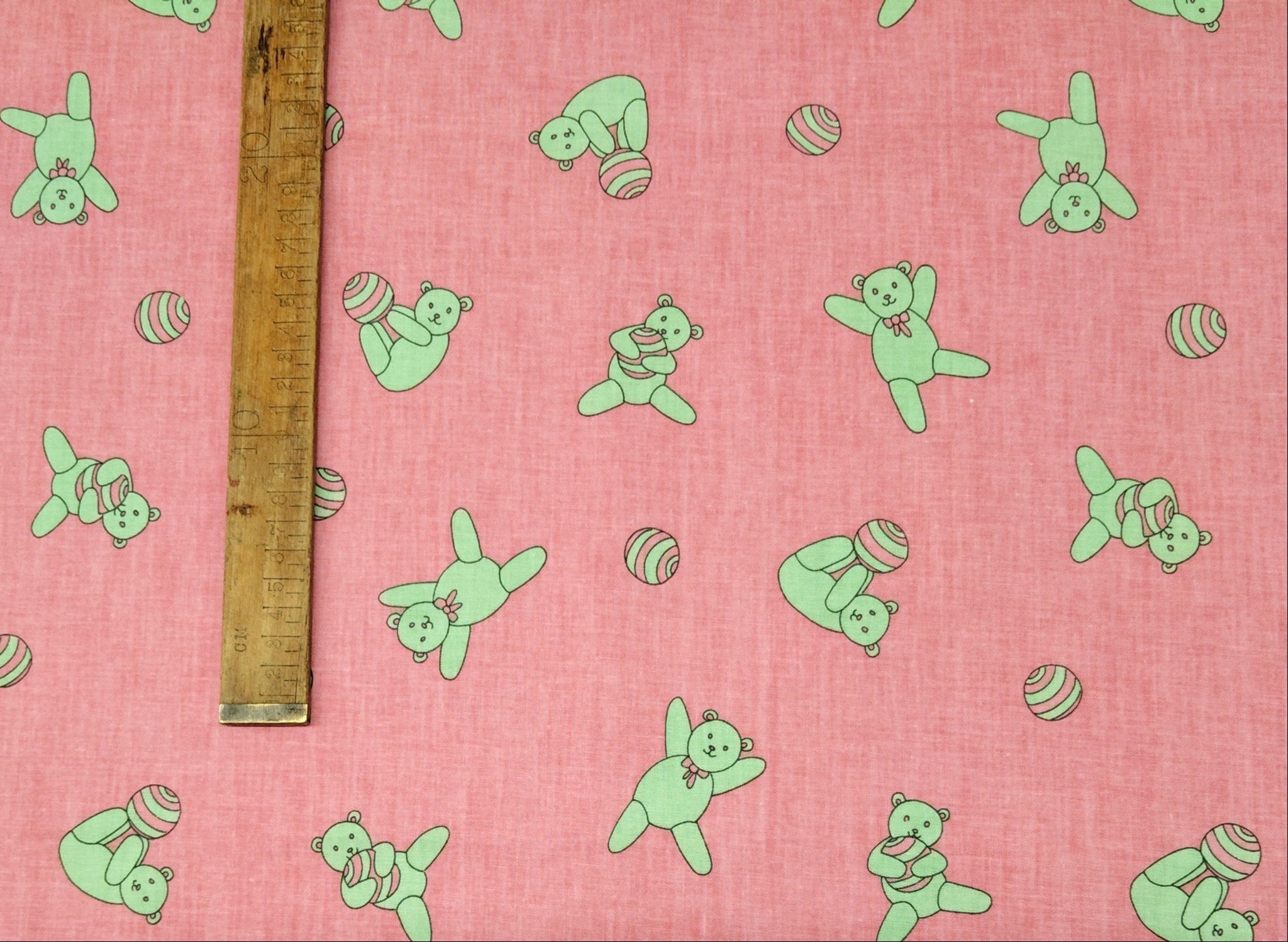 Remnant - 52cm x 2m - Pink/Mint Green Bear