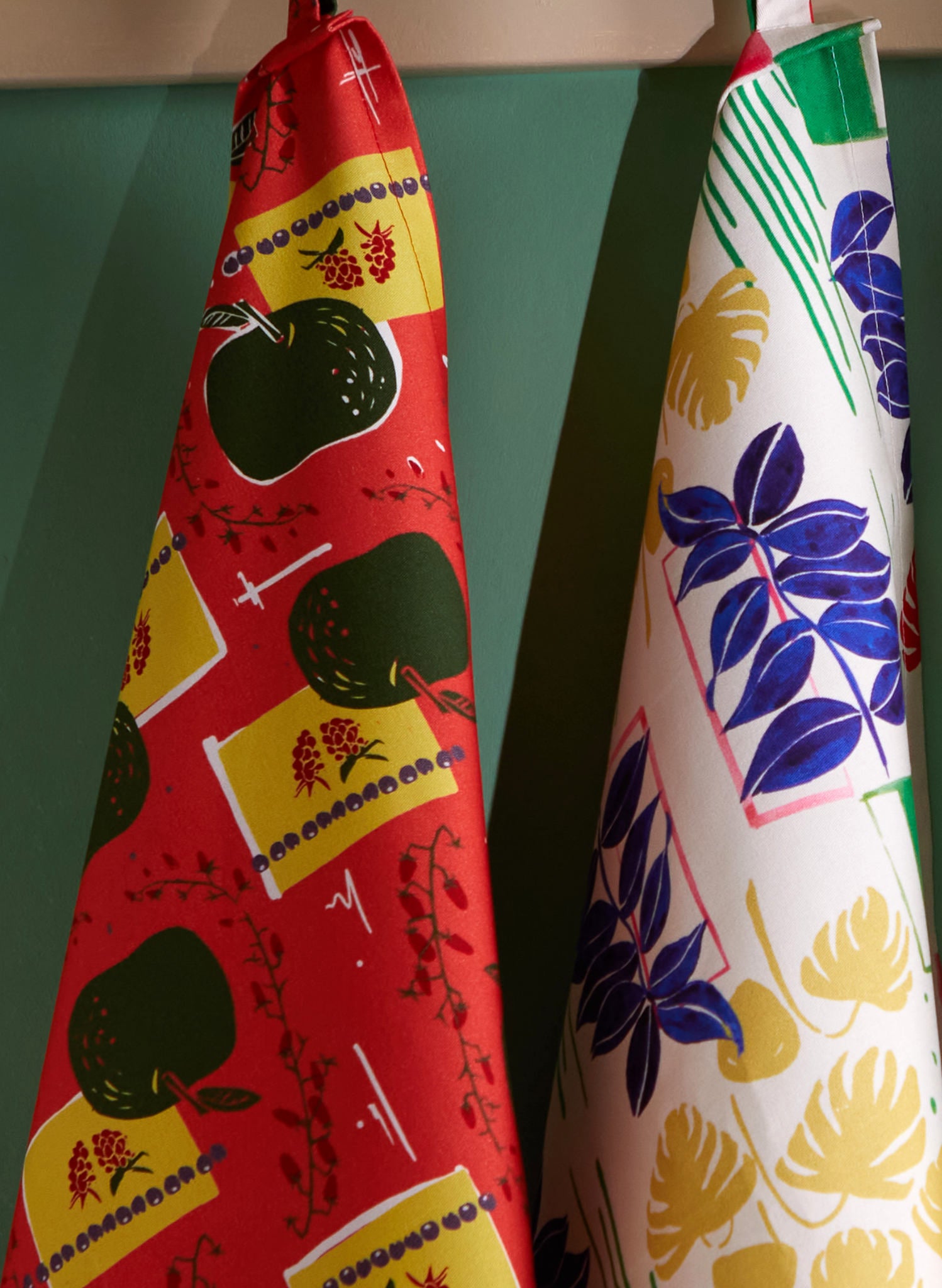 Tea Towel - Red Apple