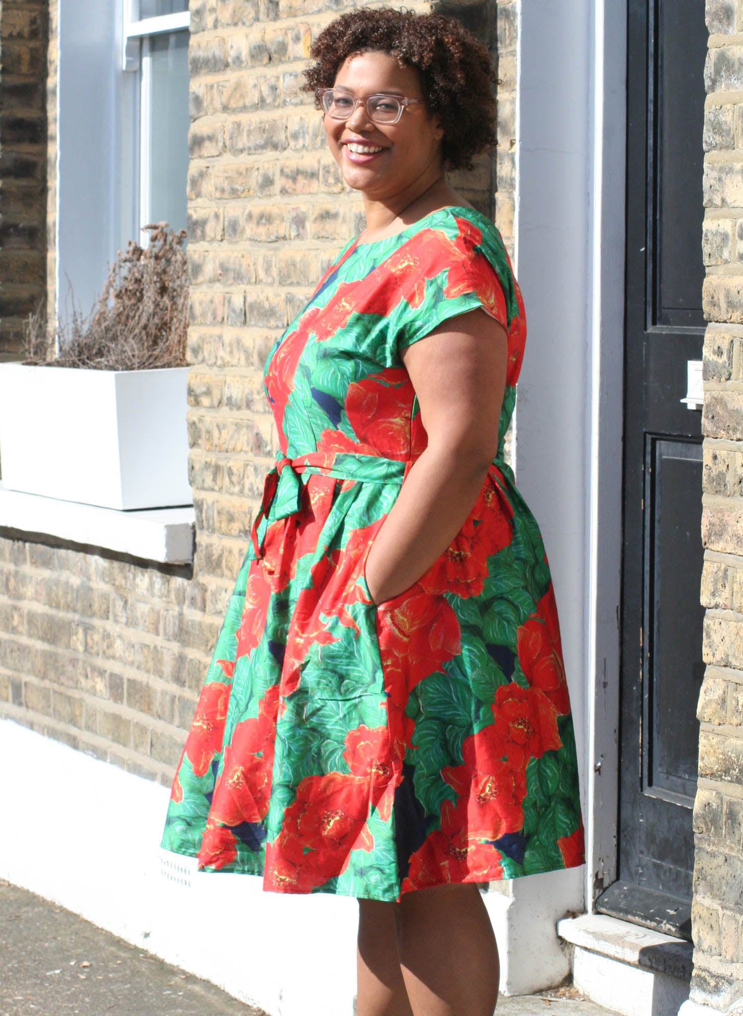 Beatrice - Camellia Print Red Floral Plus-size Vintage-style 1950s Dress