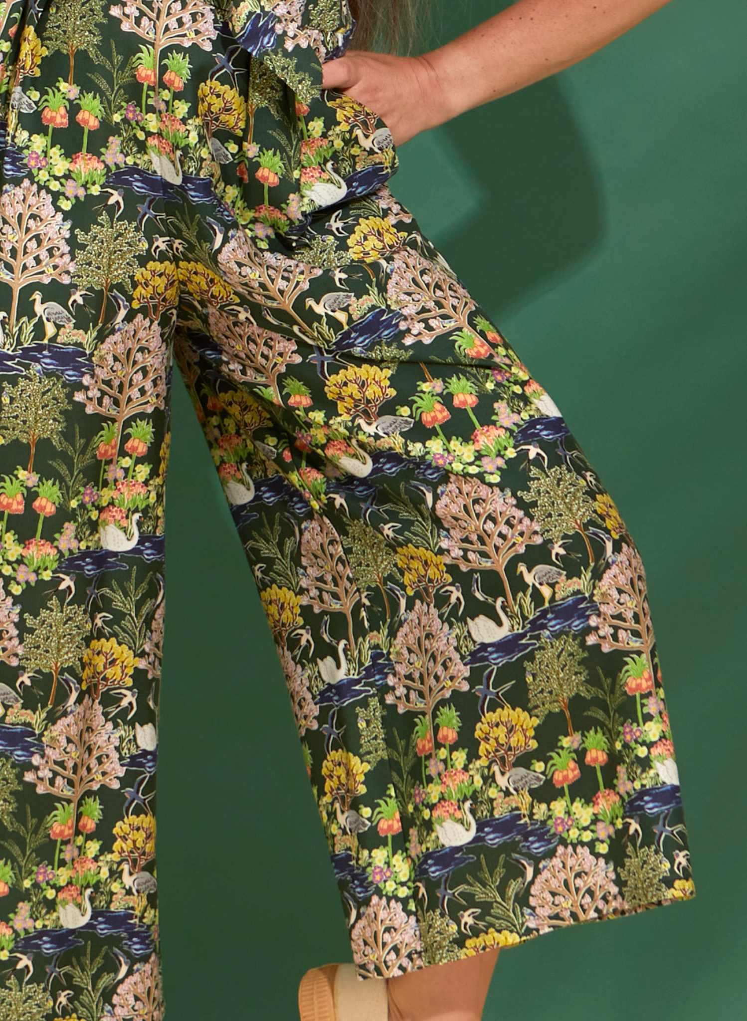 Edith Trousers - Dark Green Botanical Gardens